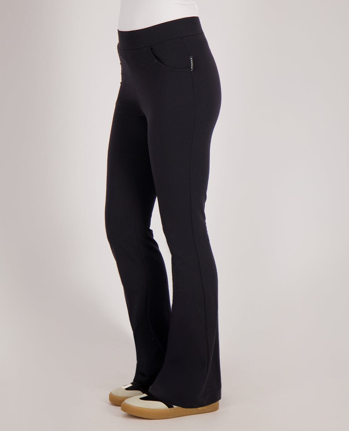 Pant Flare Amber Travel | Zwart