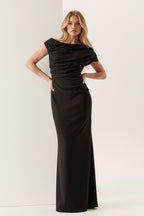 Asymmetrische maxi jurk met gedrapeerde details