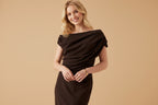 Asymmetrische maxi jurk met gedrapeerde details