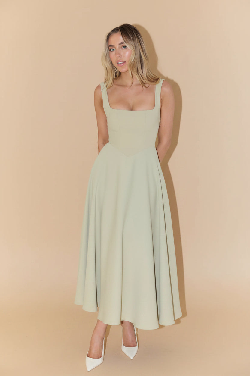 Vivirose- Midi Jurk Met Hoge Taille En Vierkante Hals
